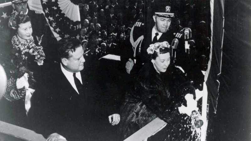 Illustration for article titled The World's First Nuclear Submarine Was Launched 60 Years Ago